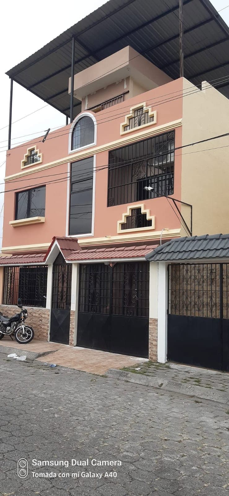 Pintura Exterior de Vivienda en La Alborada - 1